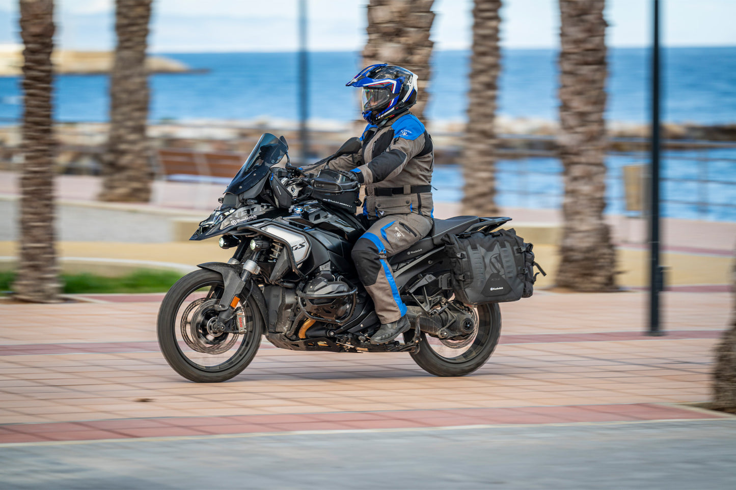 Engine Protection Bar ULTIMATE PRO R 1300 GS (Adventure) - black