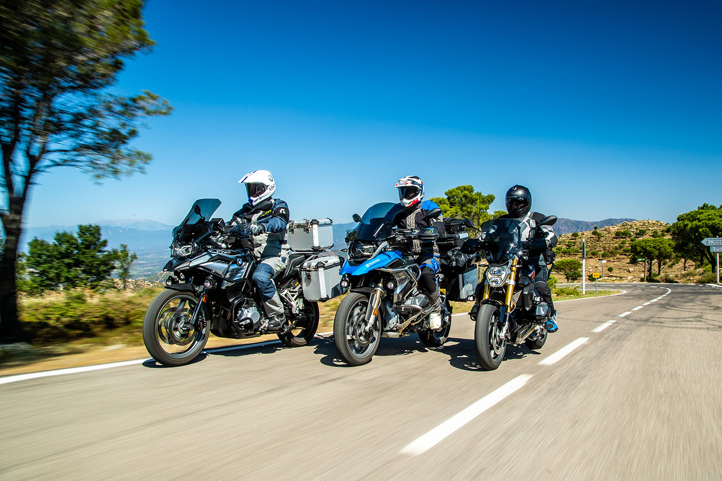 Crash pad hub cover titanium