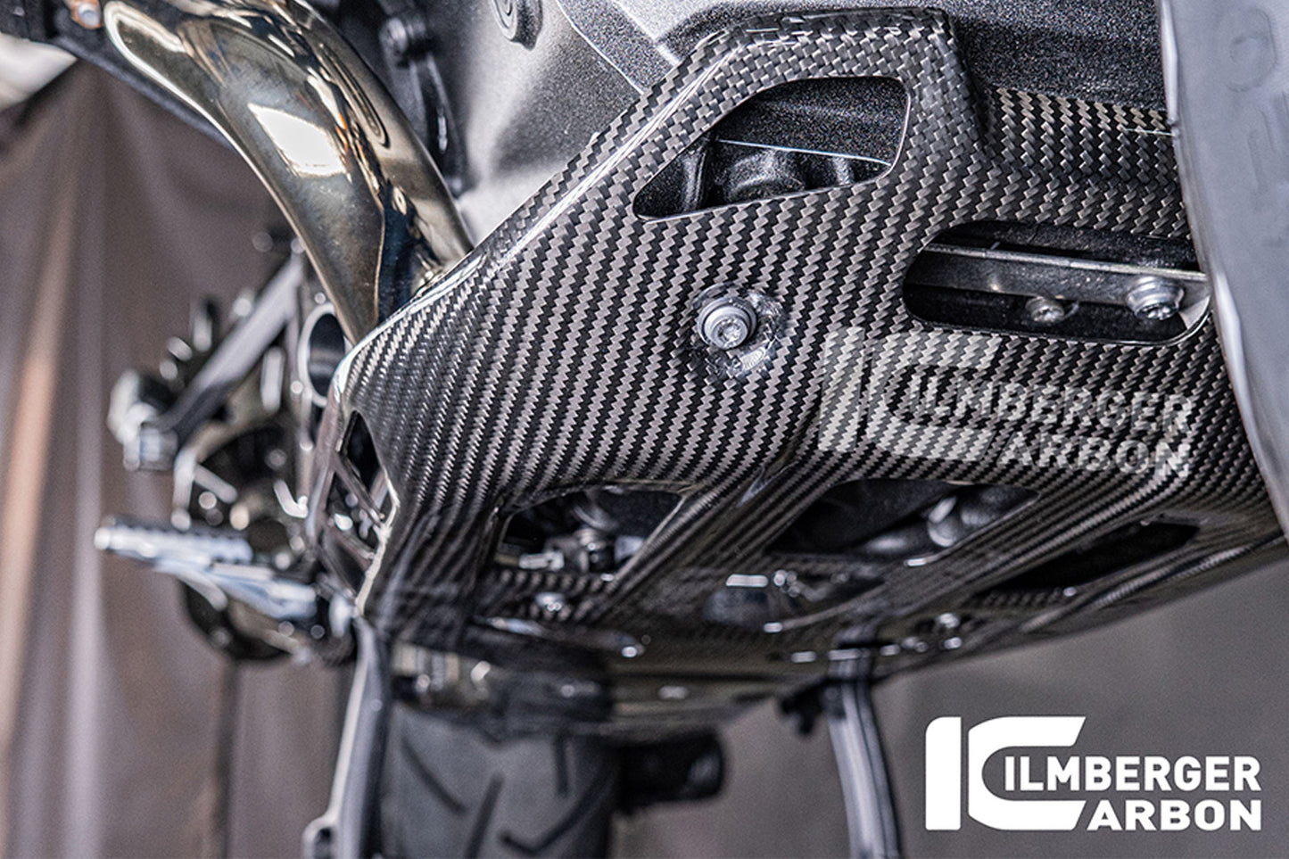 Ilmberger Lower engine protection R 1300 GS - carbon - glossy
