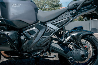 Ilmberger Front Triangle Cover for Rear Frame R 1300 GS Adventure - left - carbon - matt