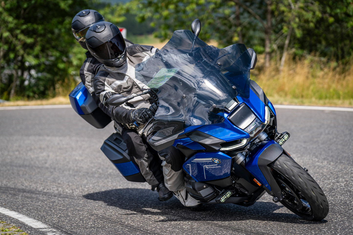 Headlight guard for original LED auxiliary headlights R 1300 RT - black