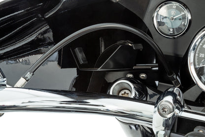 Loudspeaker/bottle holder for HIGHWAY cockpit fairing R 18