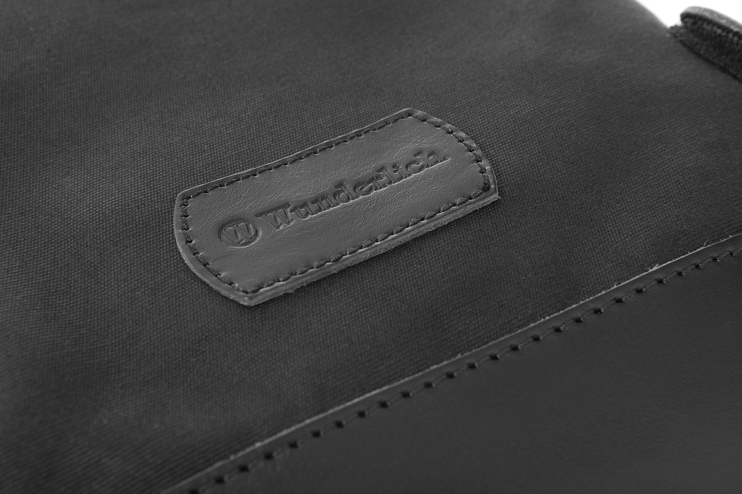 tank bag for R 18 - black