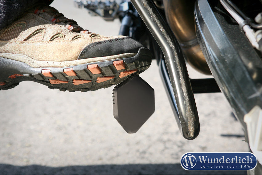 Side stand enlarger for low suspension