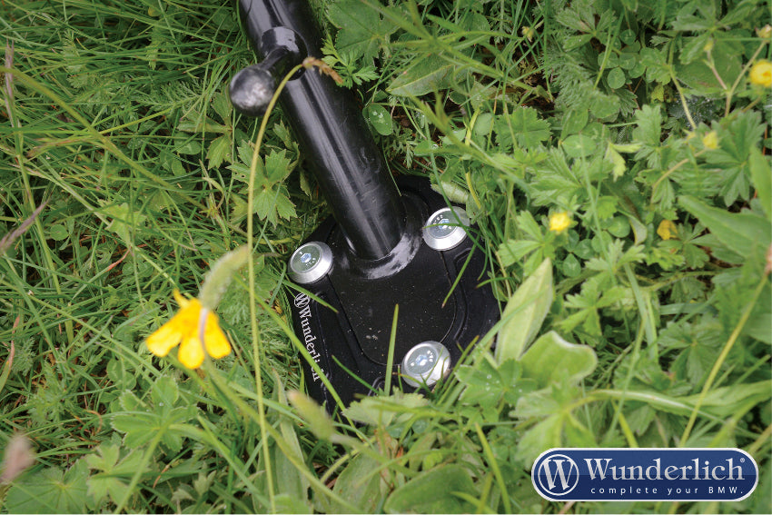 Side stand enlarger for low suspension