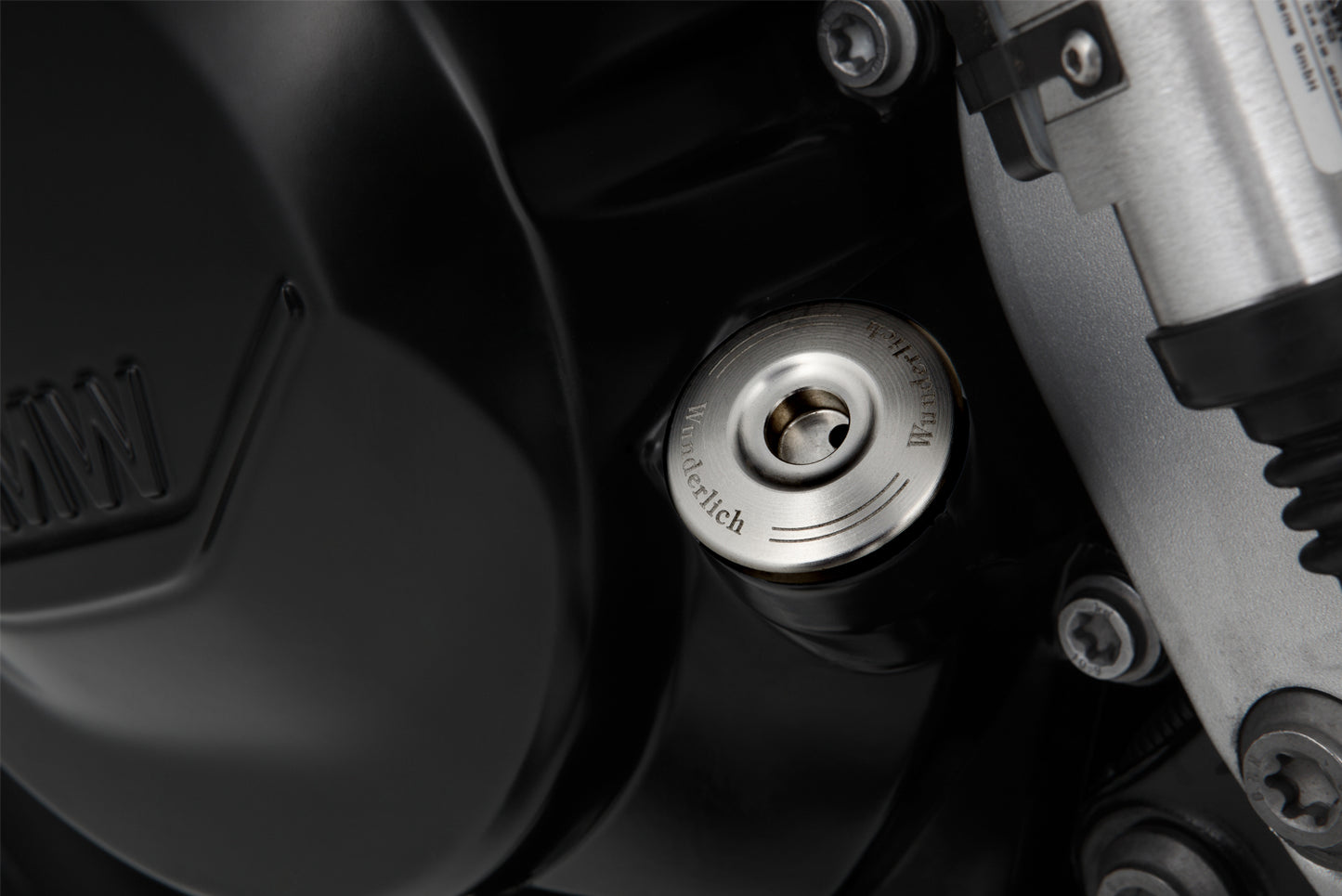 Secure oil plug with dipstick - titanium