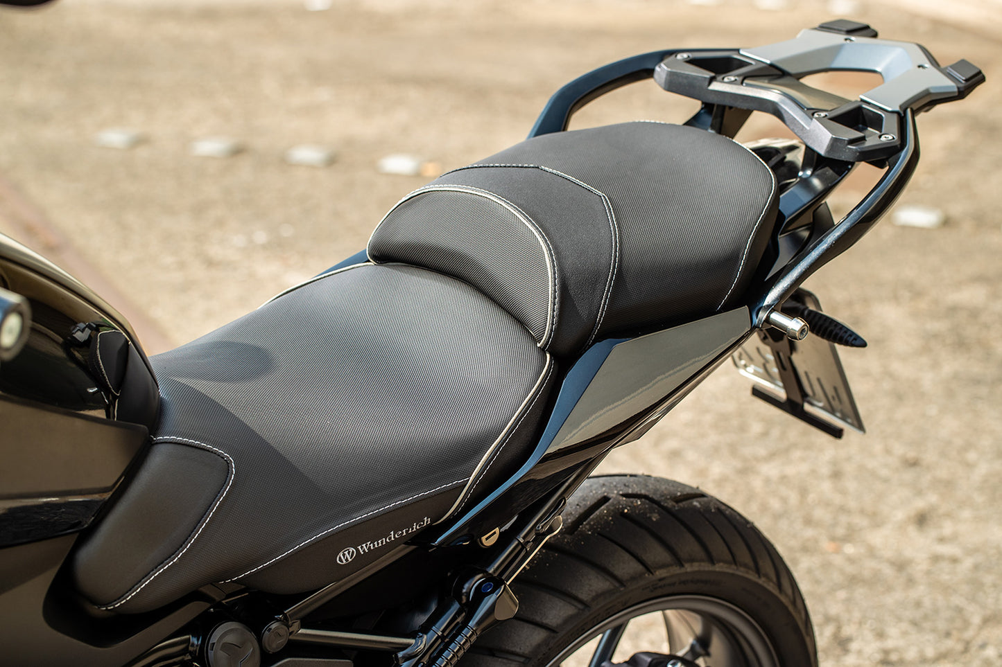 AKTIVKOMFORT Passenger Seat with seat heating Smart Plug & Play - black