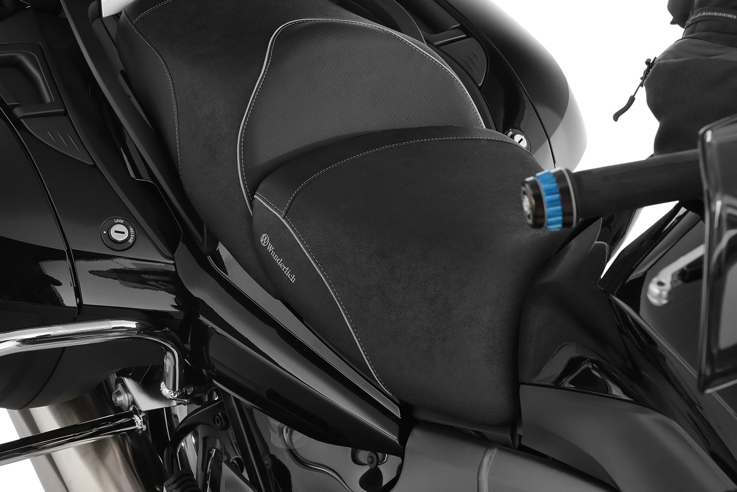 AKTIVKOMFORT rider seat with seat heating - standard - black