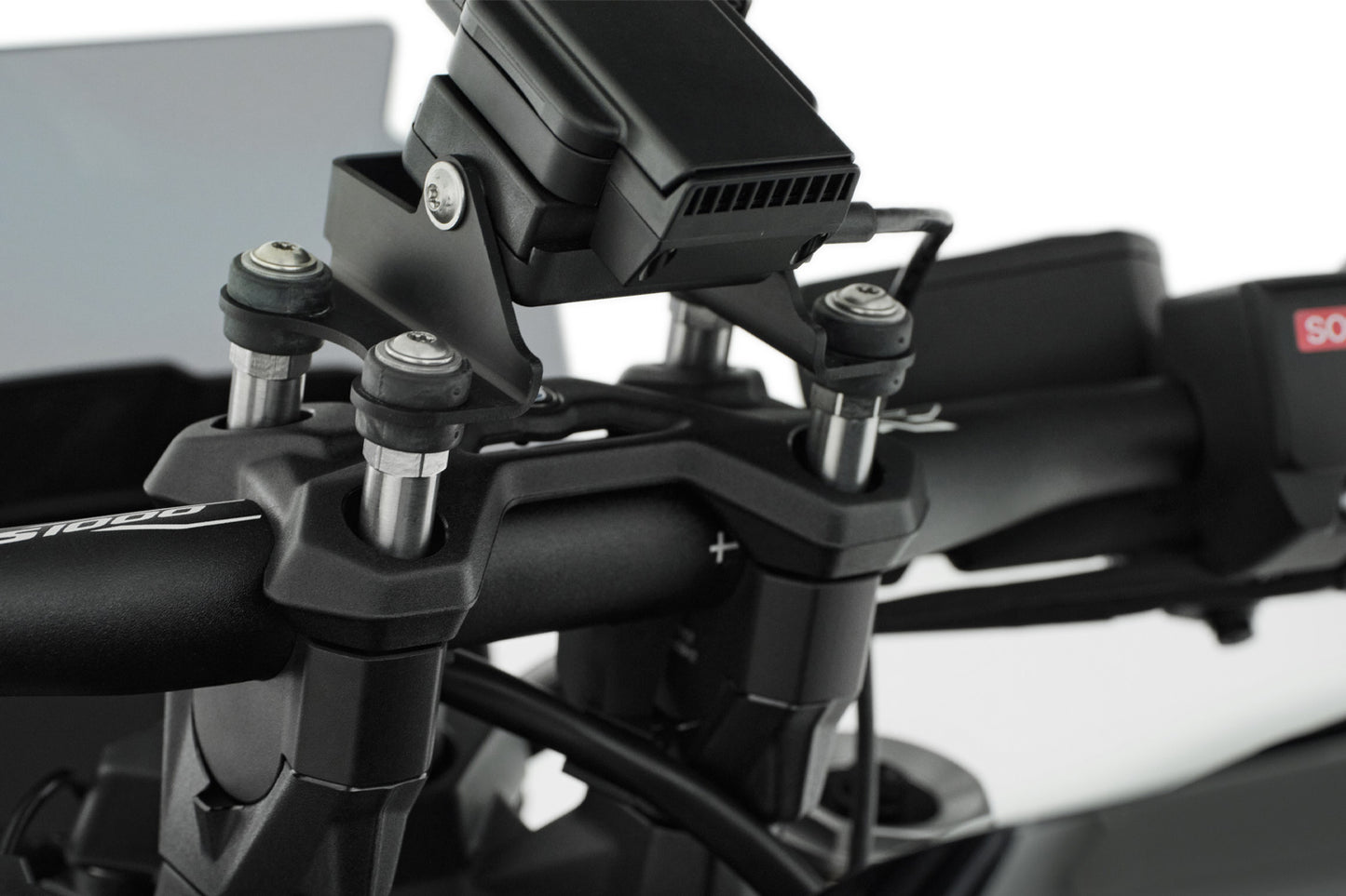 Special screws for 40mm handlebar riser with navigation