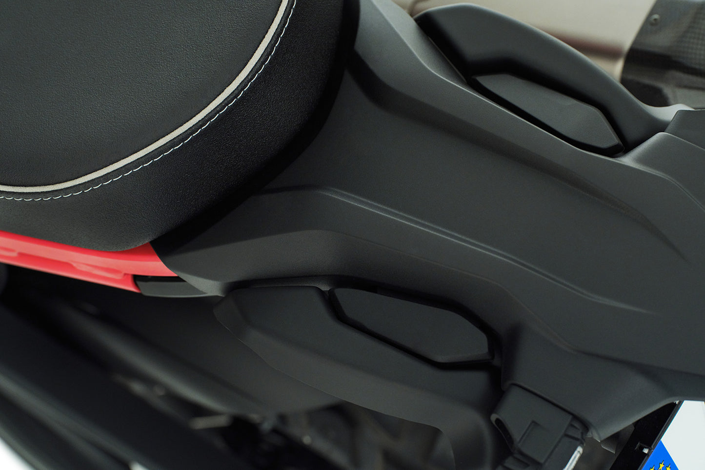 Rear splash guard F 900 GS - black