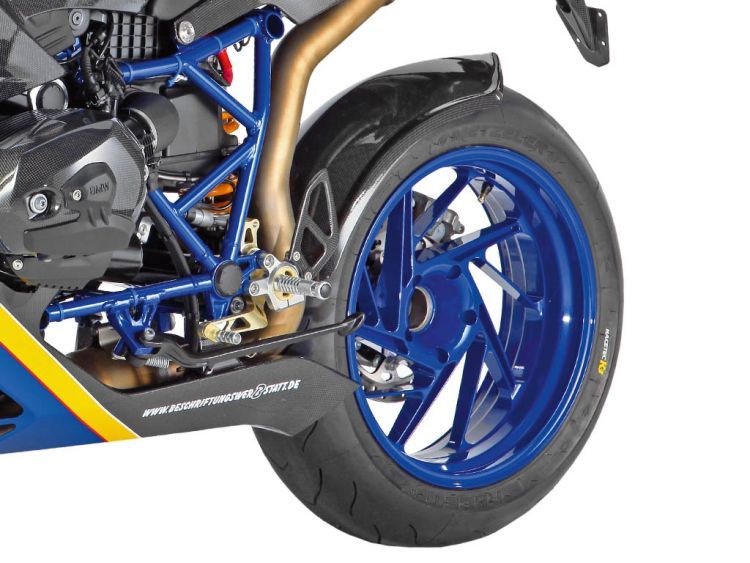 Rear wheel cover - CARBON